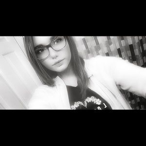 Meet your Posher, Shelby